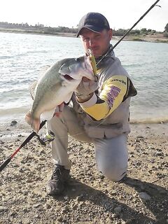 Три дамбы, разные части острова