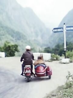 Белая скала и мотоцикл