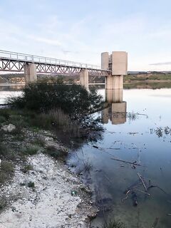 Затопленные берега Аспрокреммоса