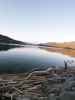 Курис, вид на церковь с правой штанины