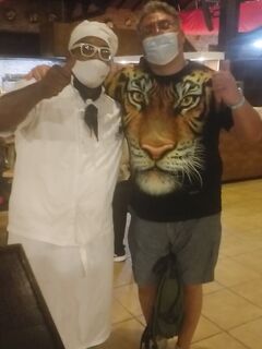 Подарки кубинцам и черви-мутанты от повара