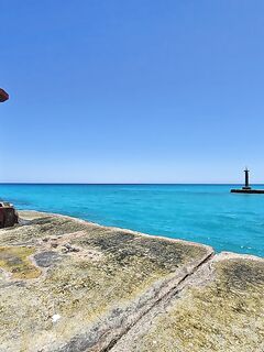 Канал в Варадеро и отель Selectum: ветер, мусор и кефаль