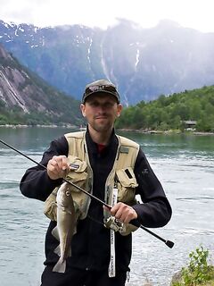 Лосось под рев фьорда и форельдорадо у водопада Vøringsfossen