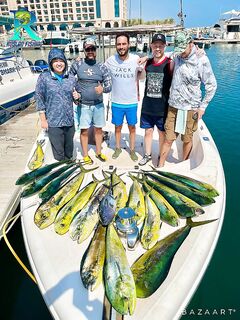 Фуджейра, шеринговая рыбалка для пятерых - всем по махи