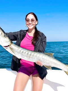 Дубай — Валерия и барракуда: живец «дедовским» способом