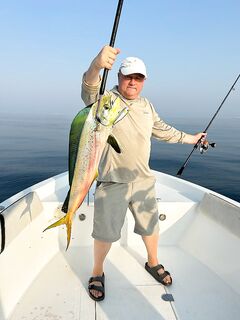 Котлы квина в Дубае и 22 махи до 10:30 во Фуджейре — морская рыбалка удалась