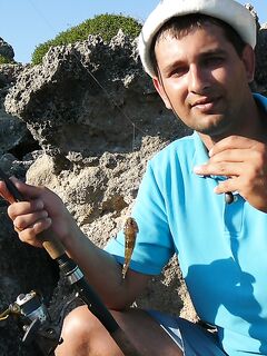 Ловля в Фалираках: грузило у крючка, хлеб и бортовые