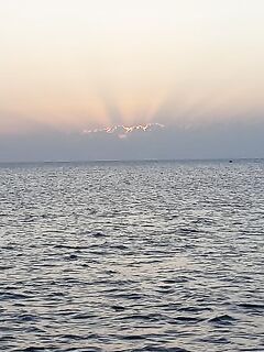 Пара кадров с Родоса: берег и ясная вода