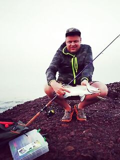 Лодочная морская рыбалка у островов, троллинг и качка