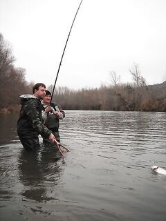 Высокая вода и радужка: Сергей с Михаилом всё же поймали