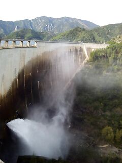 Плотина в Каталунии, ноябрь: рыбалка на вертушку без поклёвок