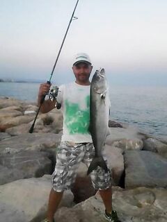 Луфарь у волнореза, 5.5 м под ногами — спиннинг без поводка