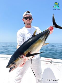 Дельфины, попперы и желтоперый у Маската: морская рыбалка вдаль