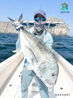 Упорная рыбалка у Al Khasab на поппер 80 г