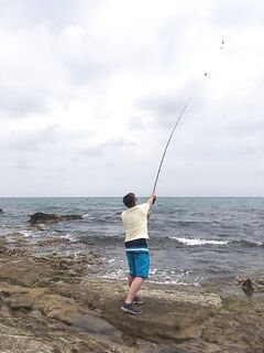 Первая рыбалка в Алании на пирсе и переход на хлеб