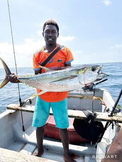 Юг Занзибара: поппер по желтоперому без троллинга