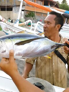 Амед: Gili Selang, бонус за трофей и mahi-mahi у бамбукового плота