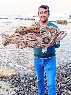 Кипр зимой: высокая вода и большая рыба у берега