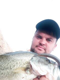 Кипр: крутой спуск, прозрачная вода и басс на воблер