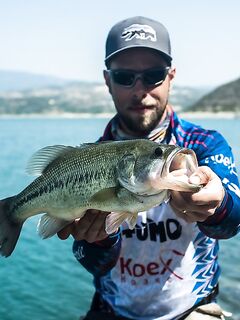 Кипр: чистая вода, воблер и спокойный день по бассу