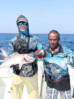 Скутер по Унаватуне довез меня от пустых камней до лодки на ста метрах