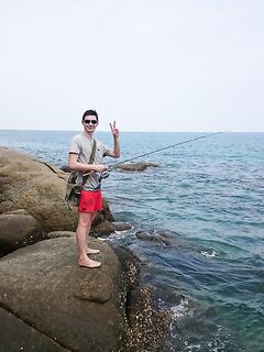 Карон быстро отучил меня бегать босиком по камням ради вечерней проводки