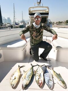 Туман у Дубай Марины оставил нам queen fish на серебристый пилькер и мелкий воблер