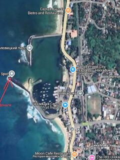 Хиккадува быстро сбила мне ожидания а выход из Бентоты научил крепче держаться за борт чем за мечту о троллинге