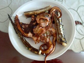 Черногория, Петровац: морская рыбалка фидером с пирса среди камней и зацепов