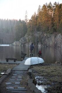 Финляндия, Nummi-Pusula: спиннинг с лодки после схода льда на мелком озере с илистым дном