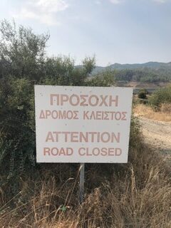 Кипр: вечерняя бассовая ловля на заросшем озере у берега, ошибки со снастями и приманками