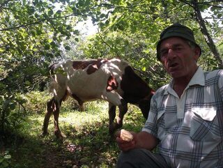 Рыбалка в Абхазии: береговой спиннинг у волнорезов старой Гагры на Чёрном море осенью