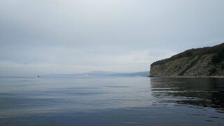Чёрное море: ловля отборного карася с лодки на свале на пилькеры с червём