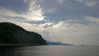 Чёрное море: ловля отборного карася с лодки на свале на пилькеры с червём
