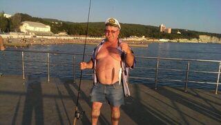 Рыбалка на Чёрном море: кефаль и сарган на фидер с дальним забросом утром