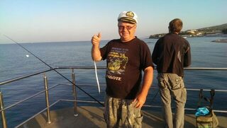 Рыбалка на Чёрном море: кефаль и сарган на фидер с дальним забросом утром