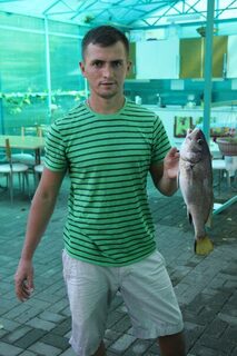 Летняя морская рыбалка на Чёрном море в Пицунде: ставрида, горбыль и самодур