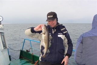 Калининград, Балтийское море: морская ловля трески в отвес и на тяжелый джиг