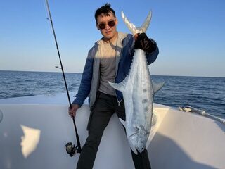 Дубай, остров в 60 км: спиннинг по саргану и кингфишу на открытии сезона