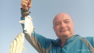 ОАЭ, Шарджа: рыбалка с пляжа у отеля на пилькеры, отводной и закидушку