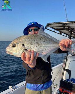 Морская рыбалка в ОАЭ, Фуджейра: джиг на глубине и поиски тунца с воды