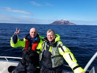 Остров Рингвасёйя в Норвегии: морская ловля трески с лодки после шторма
