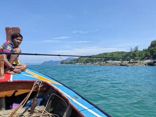 Таиланд, Карон: морская рыбалка на южных камнях с приманками на рассвете и закате с учетом приливов