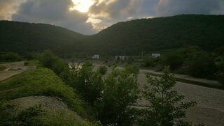 Пирс в Лермонтово после ветра, карась и барабулька