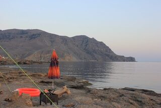 Меганом с палатками: чистая вода, рыба с гавайкой, донка на краба и слабый сарган