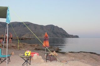 Меганом с палатками: чистая вода, рыба с гавайкой, донка на краба и слабый сарган