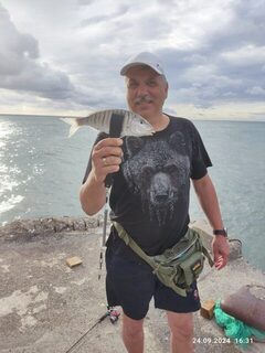 Карась у Бзыби и мормора в Пицунде