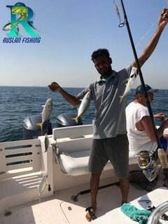 Дубай: queen fish, раттлин BassBay и trevally-точка