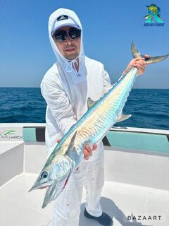 Две точки у Абу-Даби: queenfish 5-7 кг рядом и kingfish 6-9 кг дальше