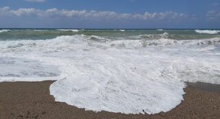 Кызылот в начале апреля: шторм, мутная вода, пилькер 14 г и мелануры на минисиликон